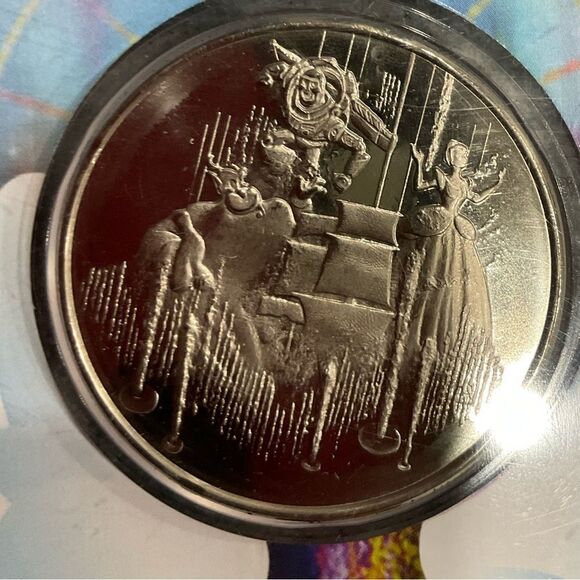 Disney California Adventure World of Color Nickel Silver Medallion - Picture 8 of 8